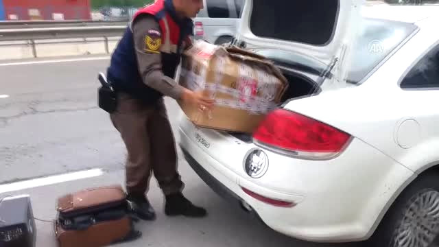 Altın Varaklı Zümrüt, Yakut Süslemeli 2 Tevrat Ele Geçirildi