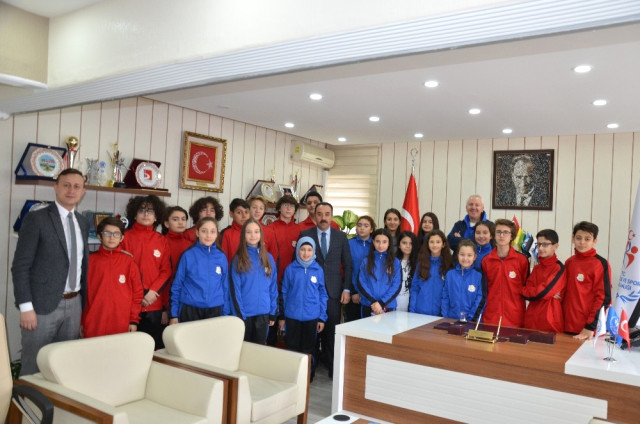 Basketbol Takımı Anadolu Yıldızlar Ligi’ne Uğurlandı