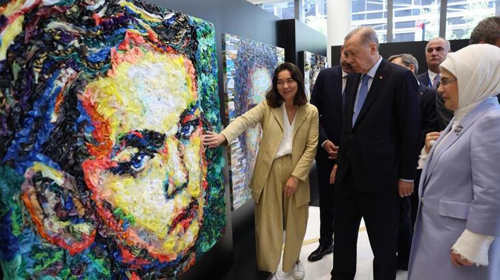 Cumhurbaşkanı Erdoğan ve eşi, Türkevi’nde açılan Atık Sergisi’ni gezdi
