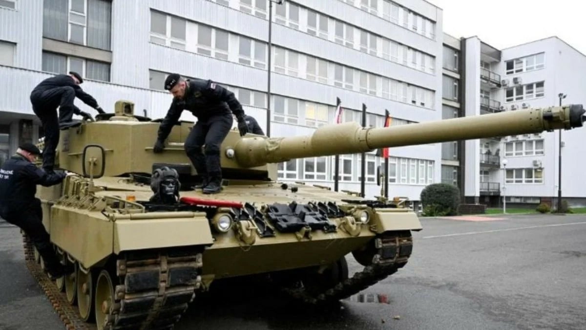Polonya’dan Ukrayna’ya 250 tank yardımı