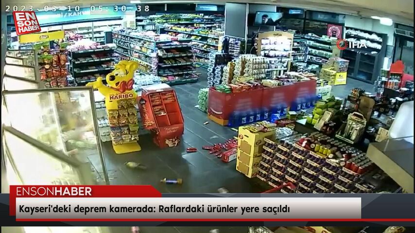 Kayseri’deki deprem kamerada: Raflardaki ürünler yere saçıldı