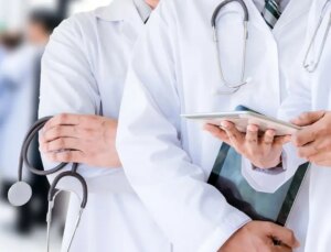 Aile doktorlarından rapor artık fiyatlı alınacak