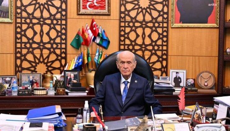 Bahçeli’den Filenin Sultanları’na tebrik